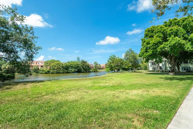 $2,300 | 1275 Crystal Way, Unit B, Delray Beach, FL 33444