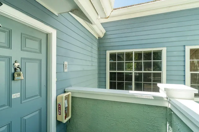 $2,300 | 1275 Crystal Way, Unit B, Delray Beach, FL 33444