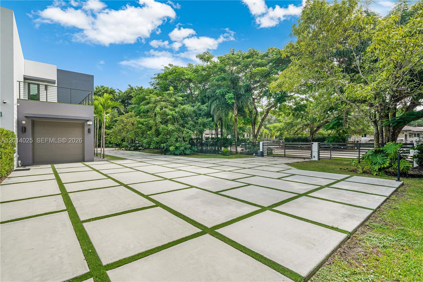 6695 Southwest 112th Street Pinecrest, FL 33156 - Photo 7 of 99