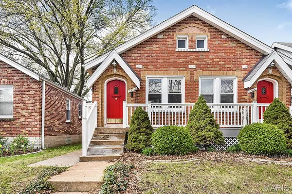 $299,900 | 5404-5406 Robert Avenue, St. Louis, MO 63109