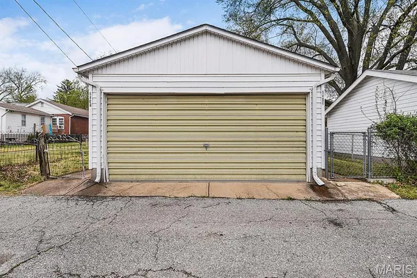 $299,900 | 5404-5406 Robert Avenue, St. Louis, MO 63109