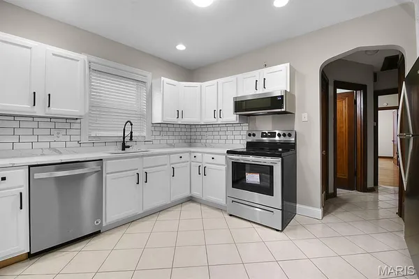 $299,900 | 5404-5406 Robert Avenue, St. Louis, MO 63109