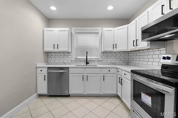 $299,900 | 5404-5406 Robert Avenue, St. Louis, MO 63109
