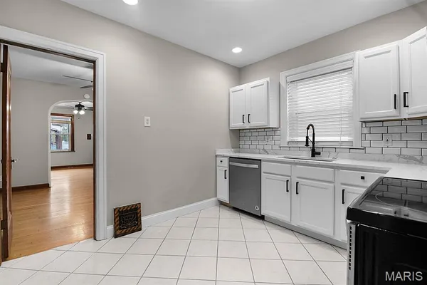 $299,900 | 5404-5406 Robert Avenue, St. Louis, MO 63109