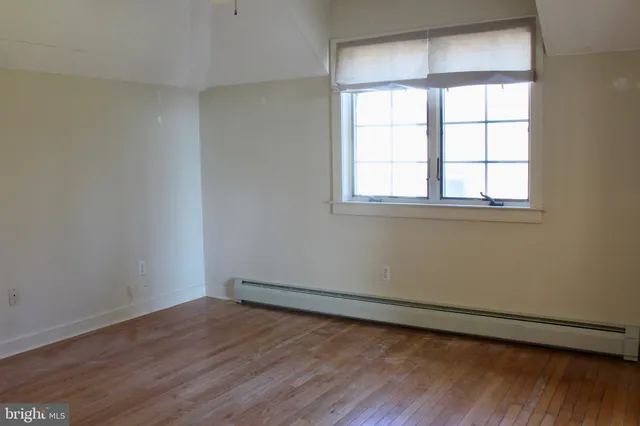 $1,950 | 40 Hidden Cove Drive, Southampton, PA 18966