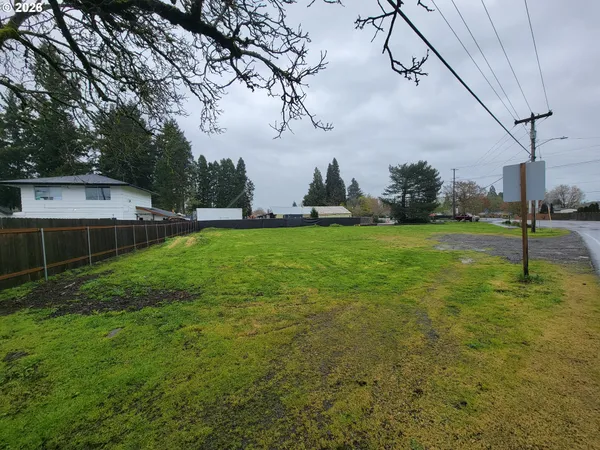 $350,000 | 5010 Windsor Island Road North, Keizer, OR 97303