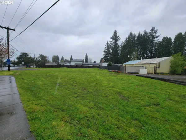 $350,000 | 5010 Windsor Island Road North, Keizer, OR 97303