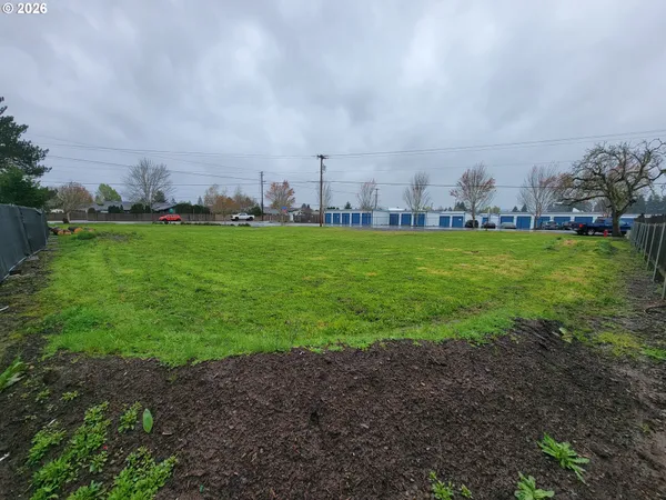 $350,000 | 5010 Windsor Island Road North, Keizer, OR 97303