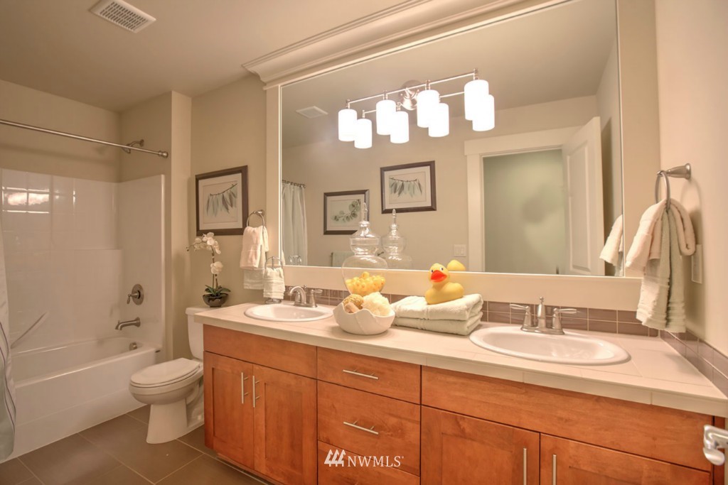 6516 Northeast 1st Street Renton, WA 98059 - Photo 14 of 20 Gallery Image 14