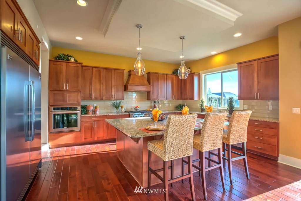 6516 Northeast 1st Street Renton, WA 98059 - Photo 4 of 20 Gallery Image 4