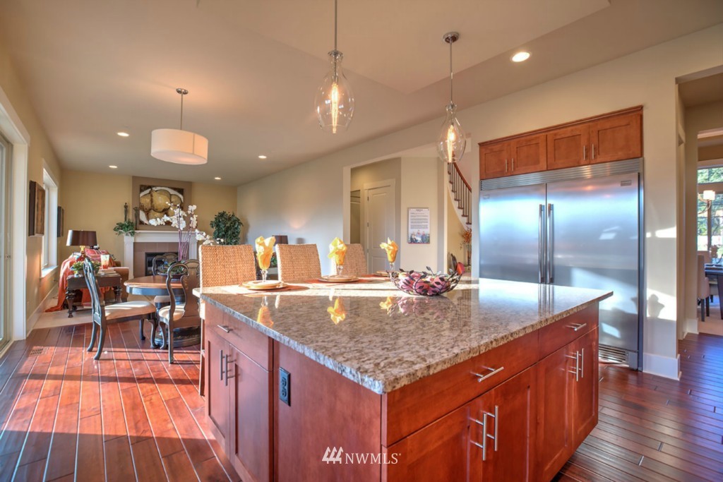 6516 Northeast 1st Street Renton, WA 98059 - Photo 5 of 20 Gallery Image 5