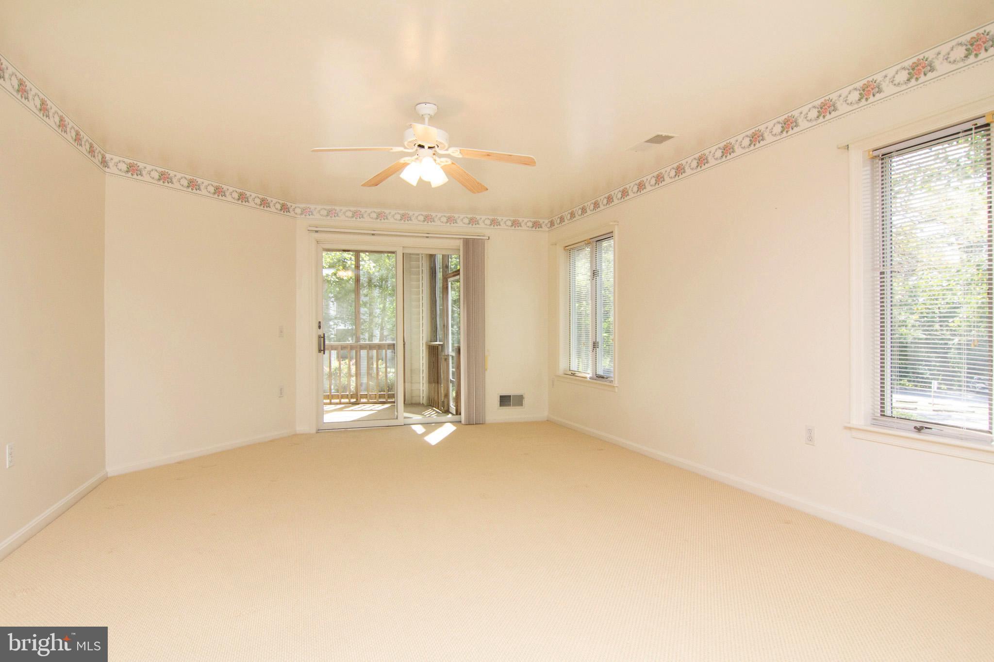 425 Pleasanton Road, Unit C14 Westminster, MD 21157 - Photo 15 of 28 Living Room is 18 x 14