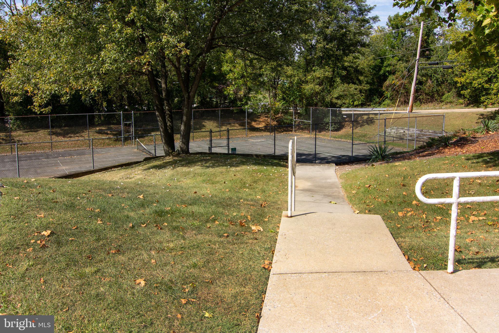425 Pleasanton Road, Unit C14 Westminster, MD 21157 - Photo 27 of 28 View of the tennis courts