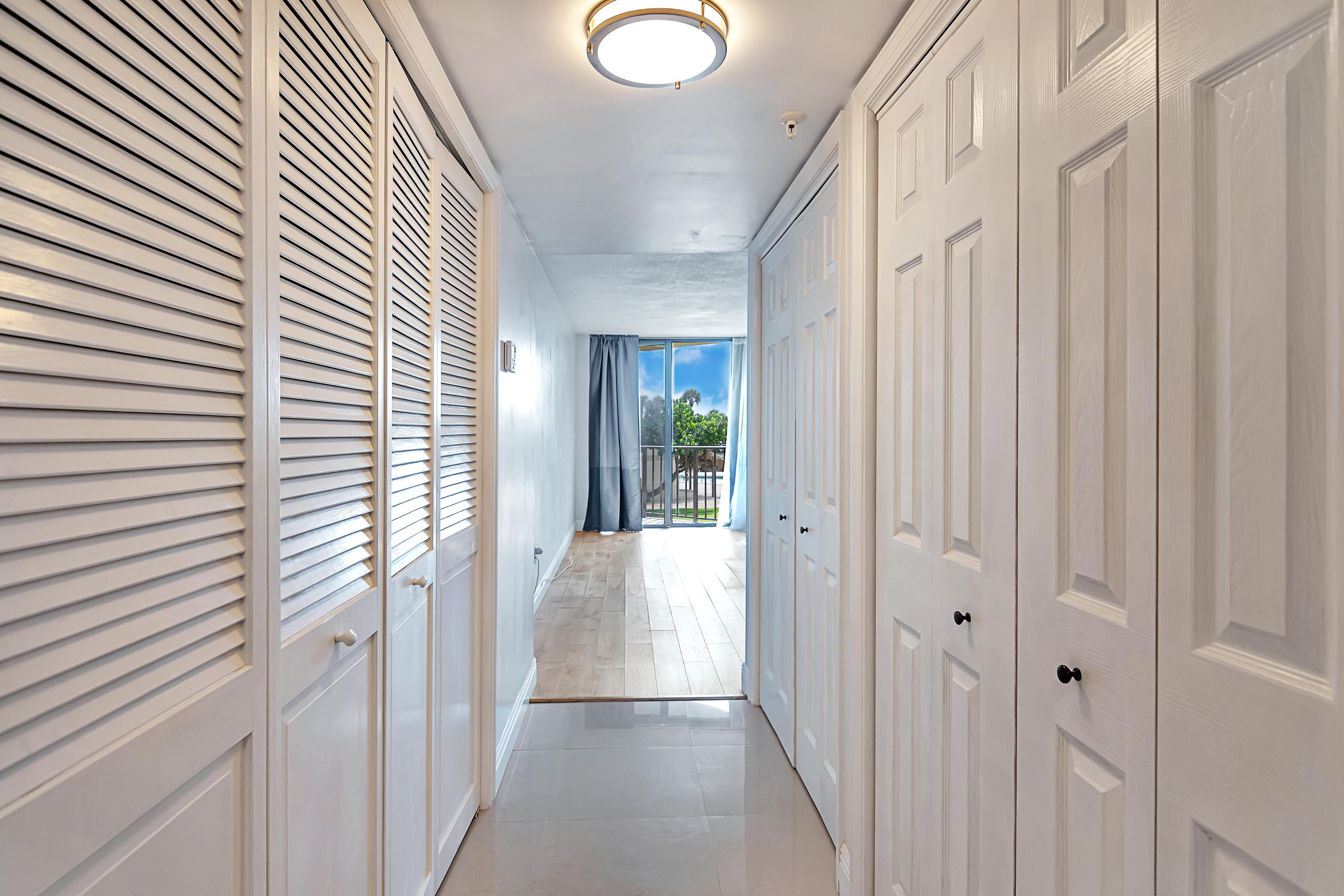 859 Jeffery Street, Unit 214 Boca Raton, FL 33487 - Photo 11 of 35 DSC_0815