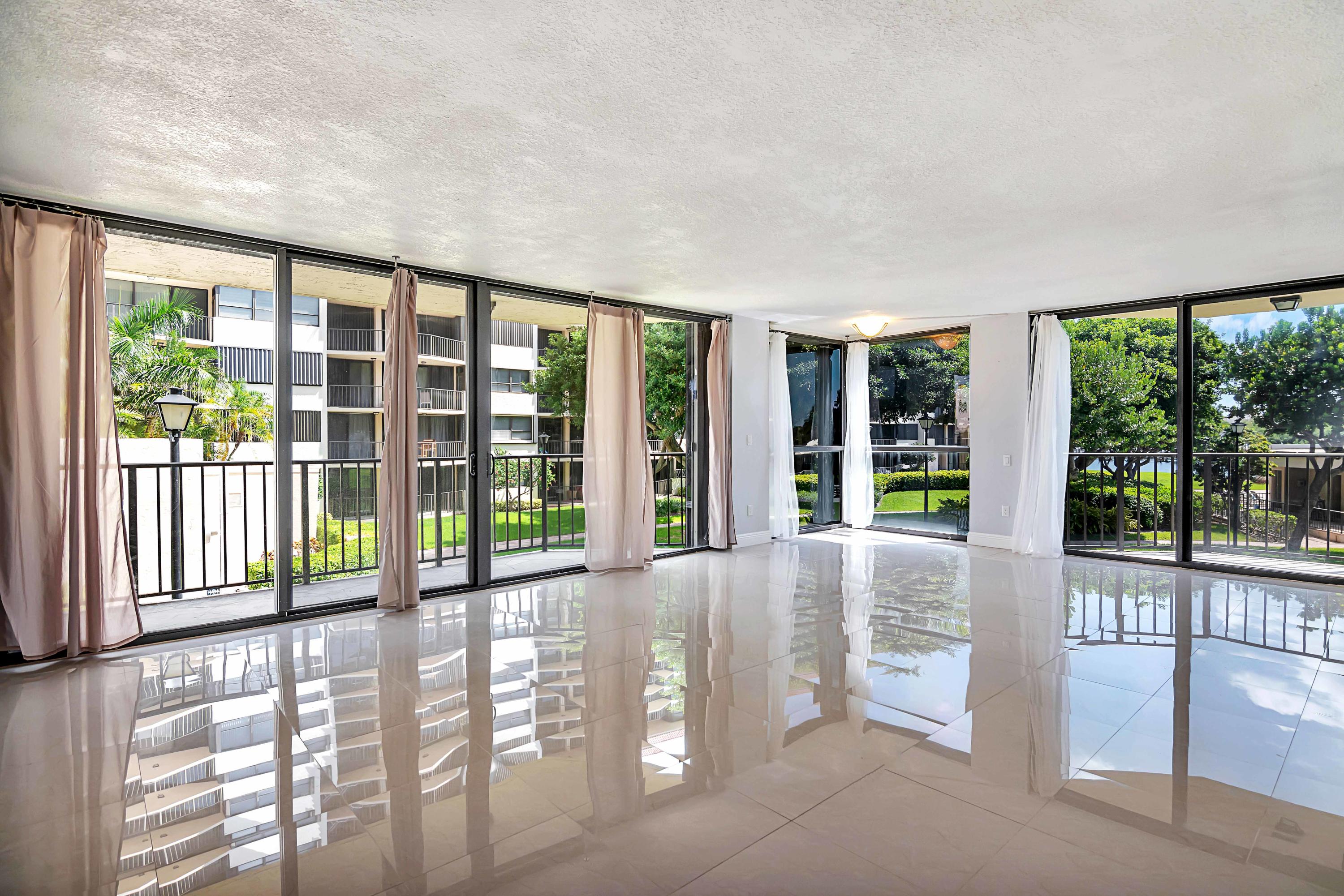 859 Jeffery Street, Unit 214 Boca Raton, FL 33487 - Photo 5 of 35 DSC_0837