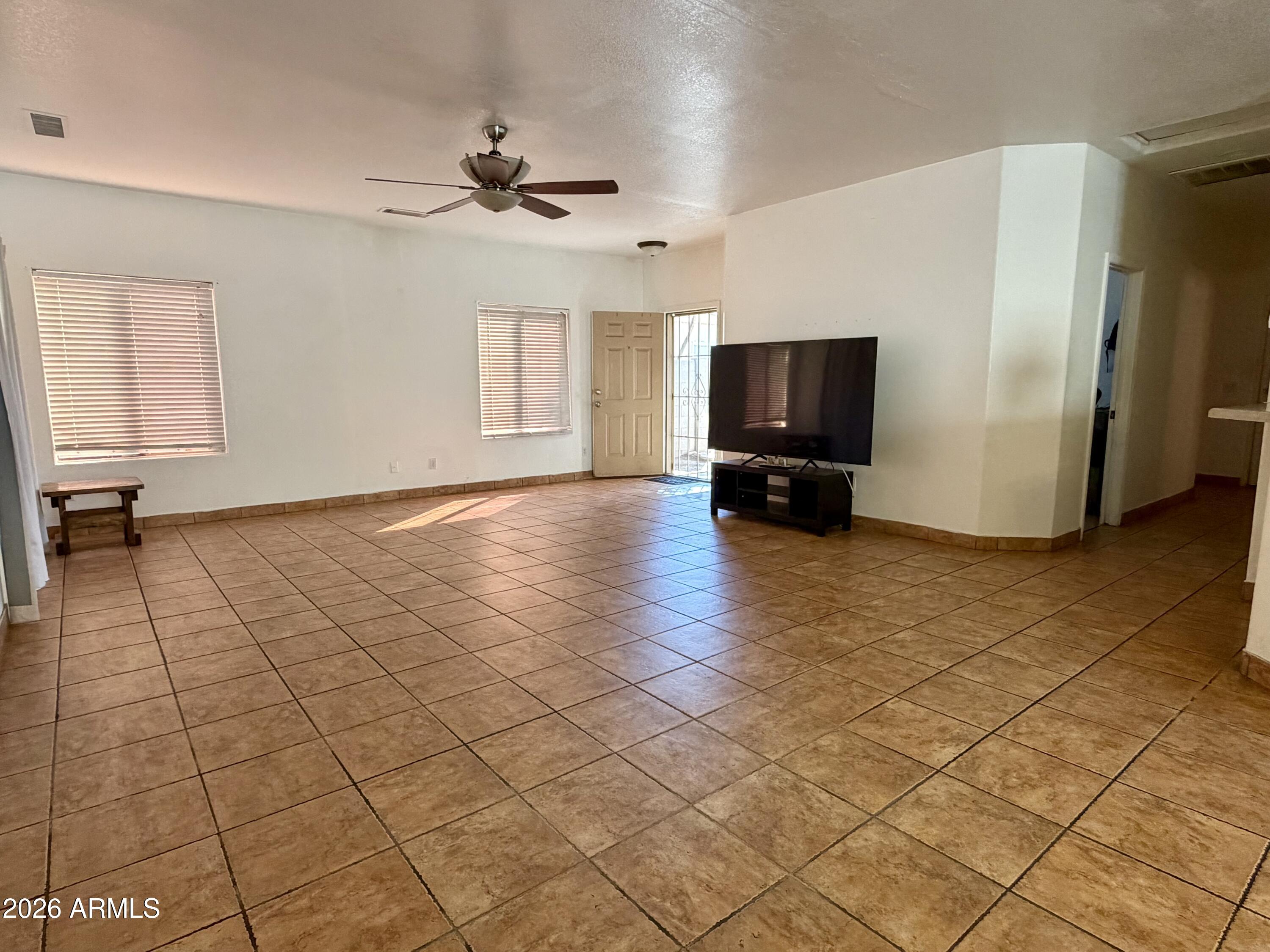 506 West Del Rio Lane Avondale, AZ 85323 - Photo 4 of 7 IMG_3048