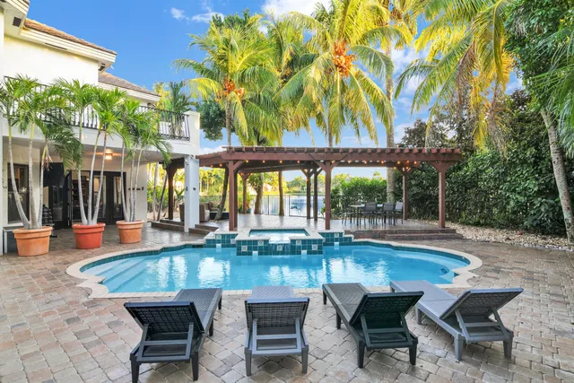 $9,000 | 10703 Versailles Boulevard, Wellington, FL 33449