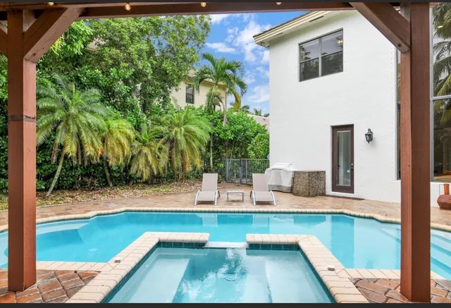 $9,000 | 10703 Versailles Boulevard, Wellington, FL 33449