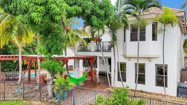 $9,000 | 10703 Versailles Boulevard, Wellington, FL 33449