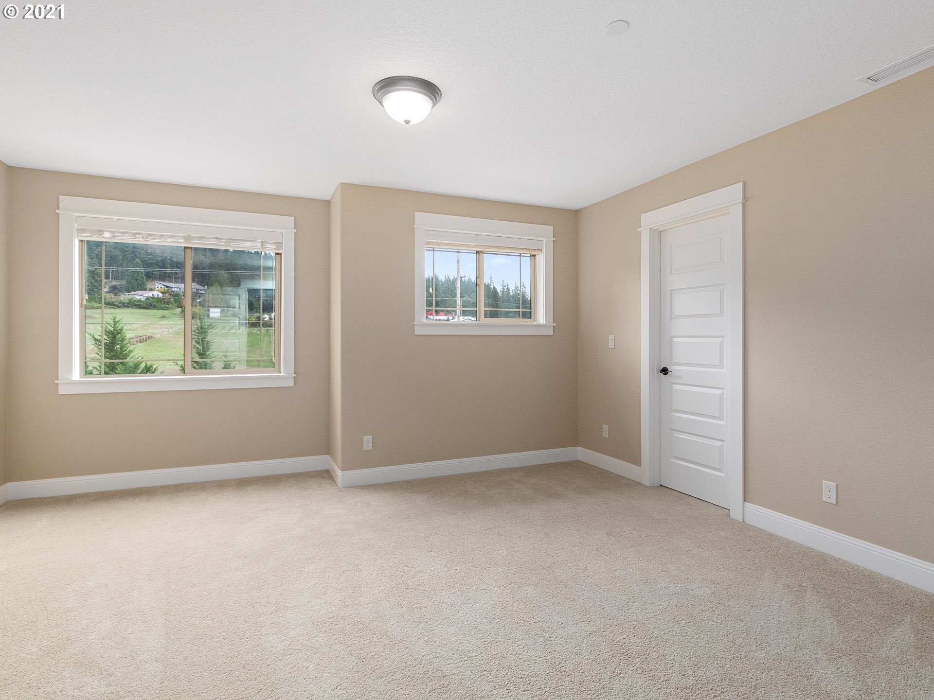 28575 Southwest Mountain Road West Linn, OR 97068 - Photo 23 of 32 Gallery Image 23