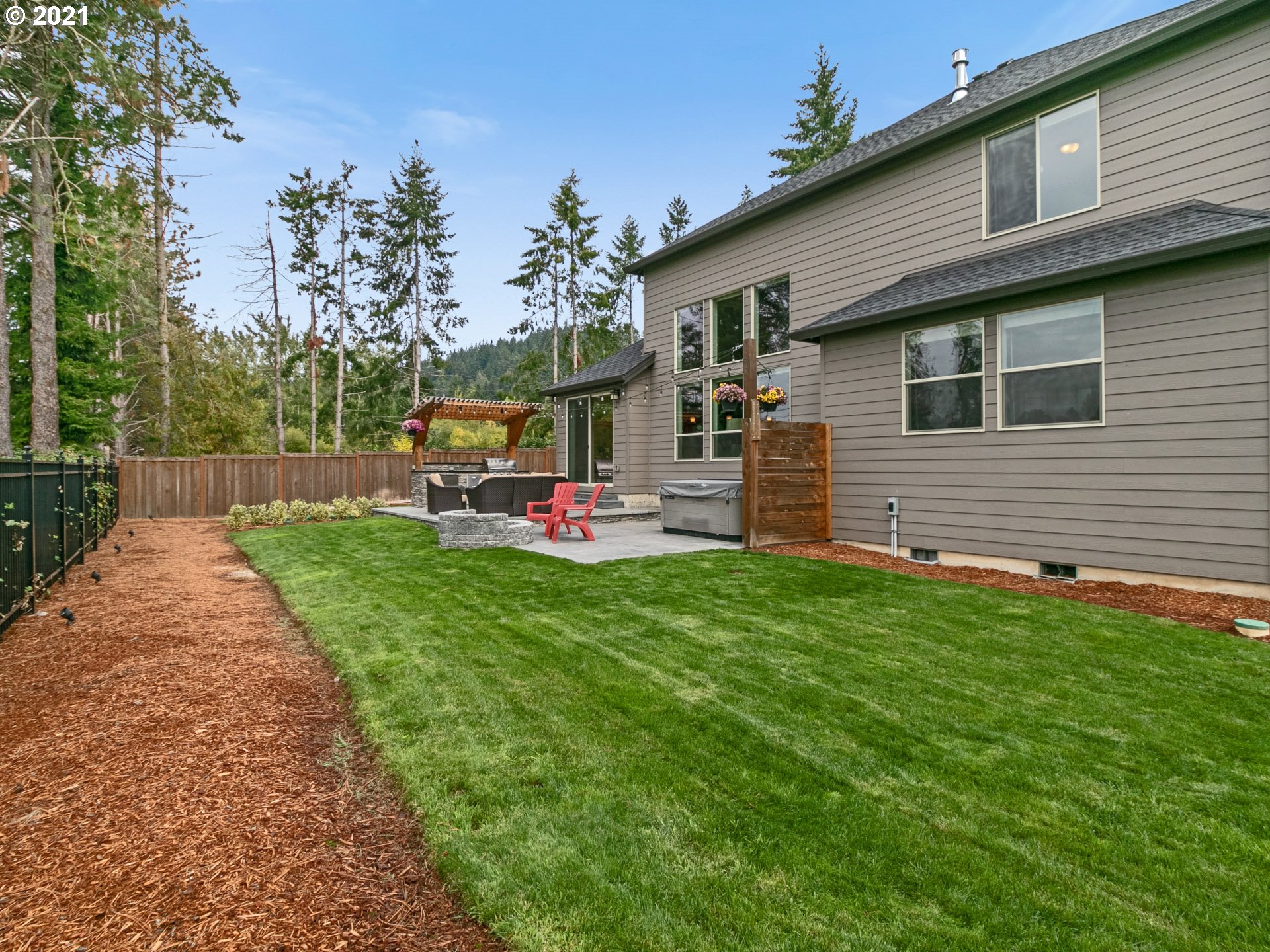 28575 Southwest Mountain Road West Linn, OR 97068 - Photo 27 of 32 Gallery Image 27