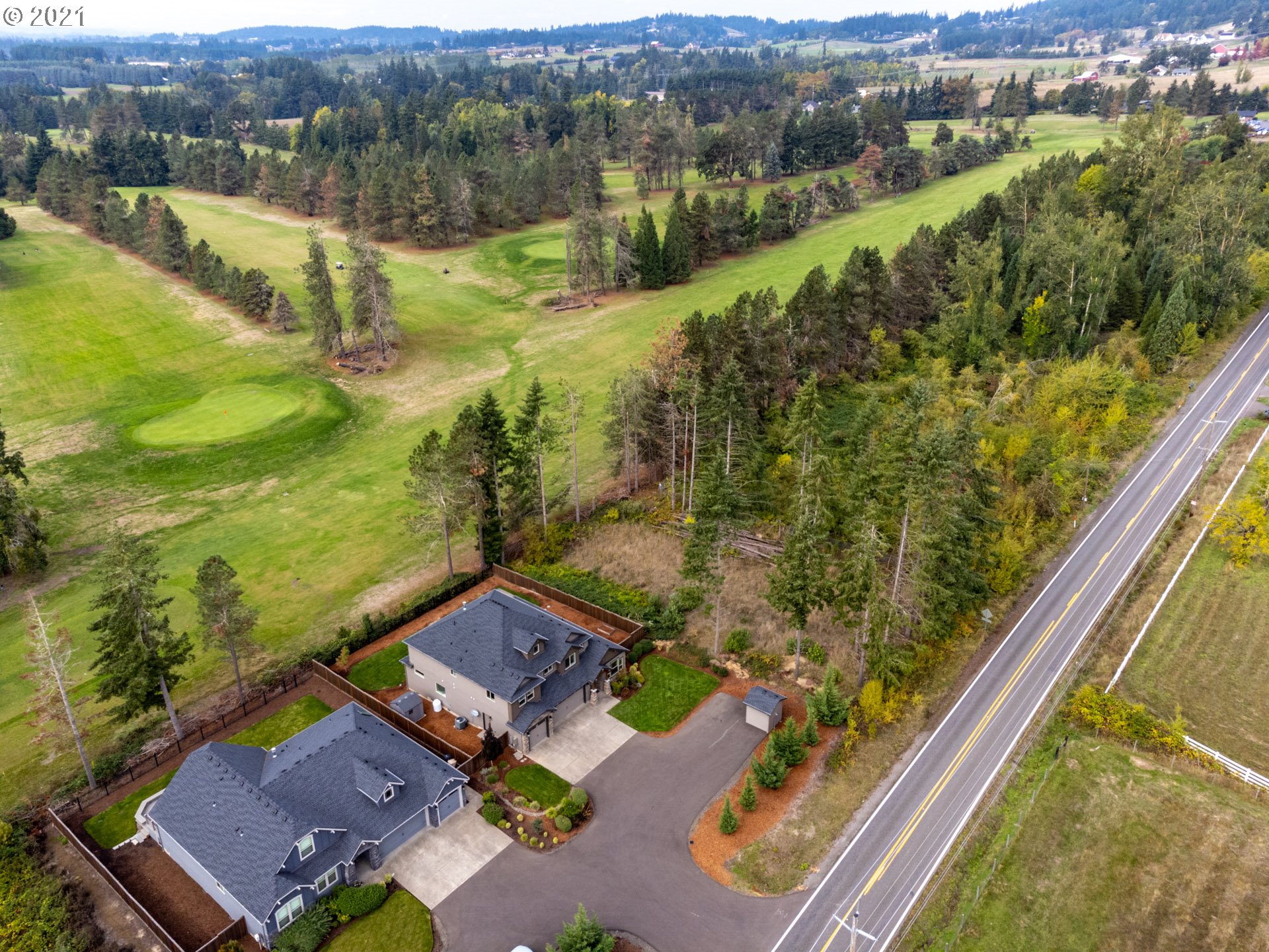 28575 Southwest Mountain Road West Linn, OR 97068 - Photo 30 of 32 Gallery Image 30