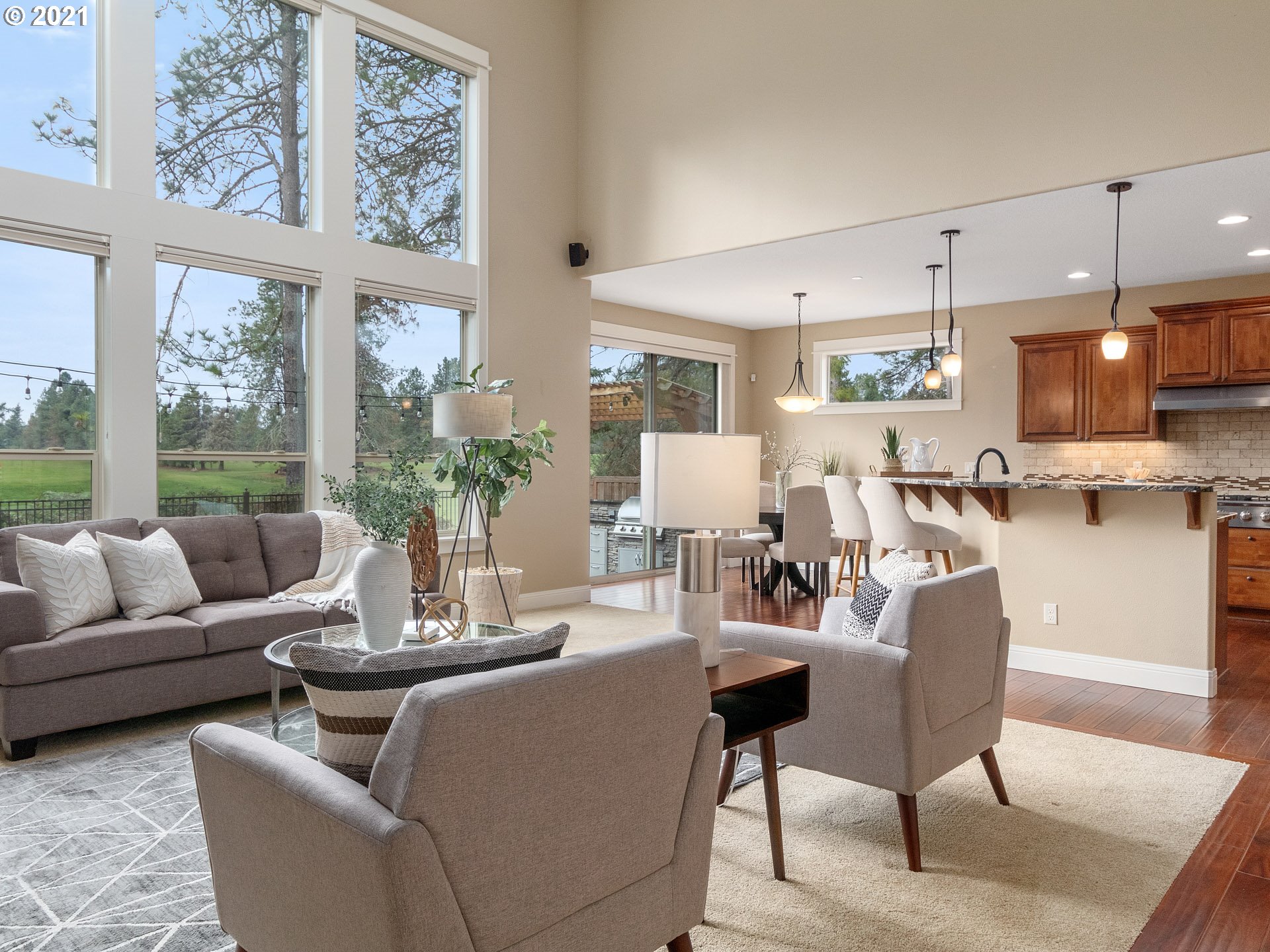 28575 Southwest Mountain Road West Linn, OR 97068 - Photo 9 of 32 Gallery Image 9