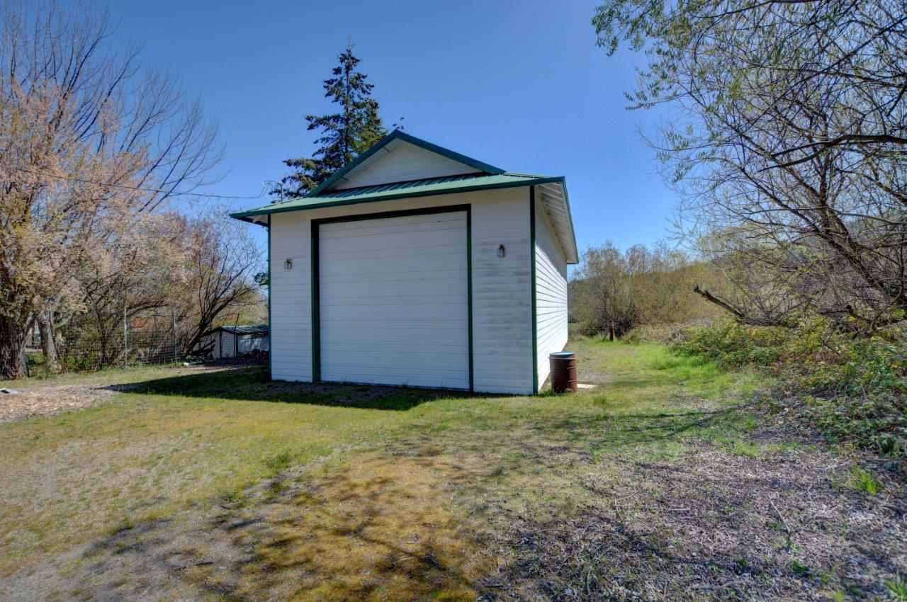 1881 Knowles Road Medford, OR 97501 - Photo 42 of 43 24 x 50 RV garage w/ 30 amp circuit