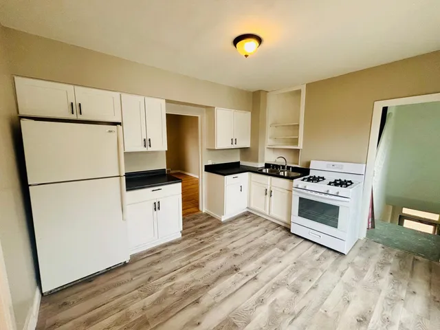 $360,000 | 2921 33rd Avenue South, Minneapolis, MN 55406