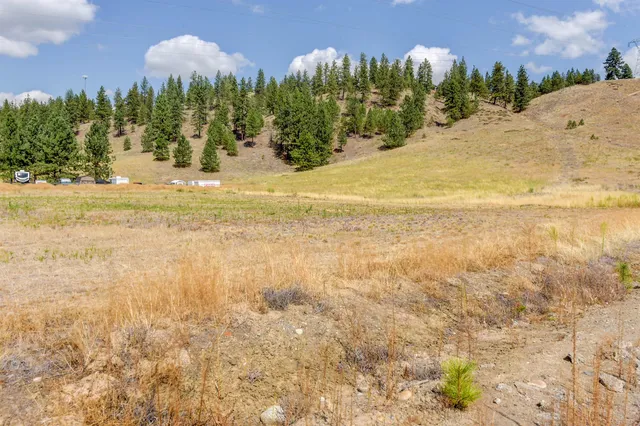 $283,000 | 10518 North Jimmy Drive, Nine Mile Falls, WA 99026