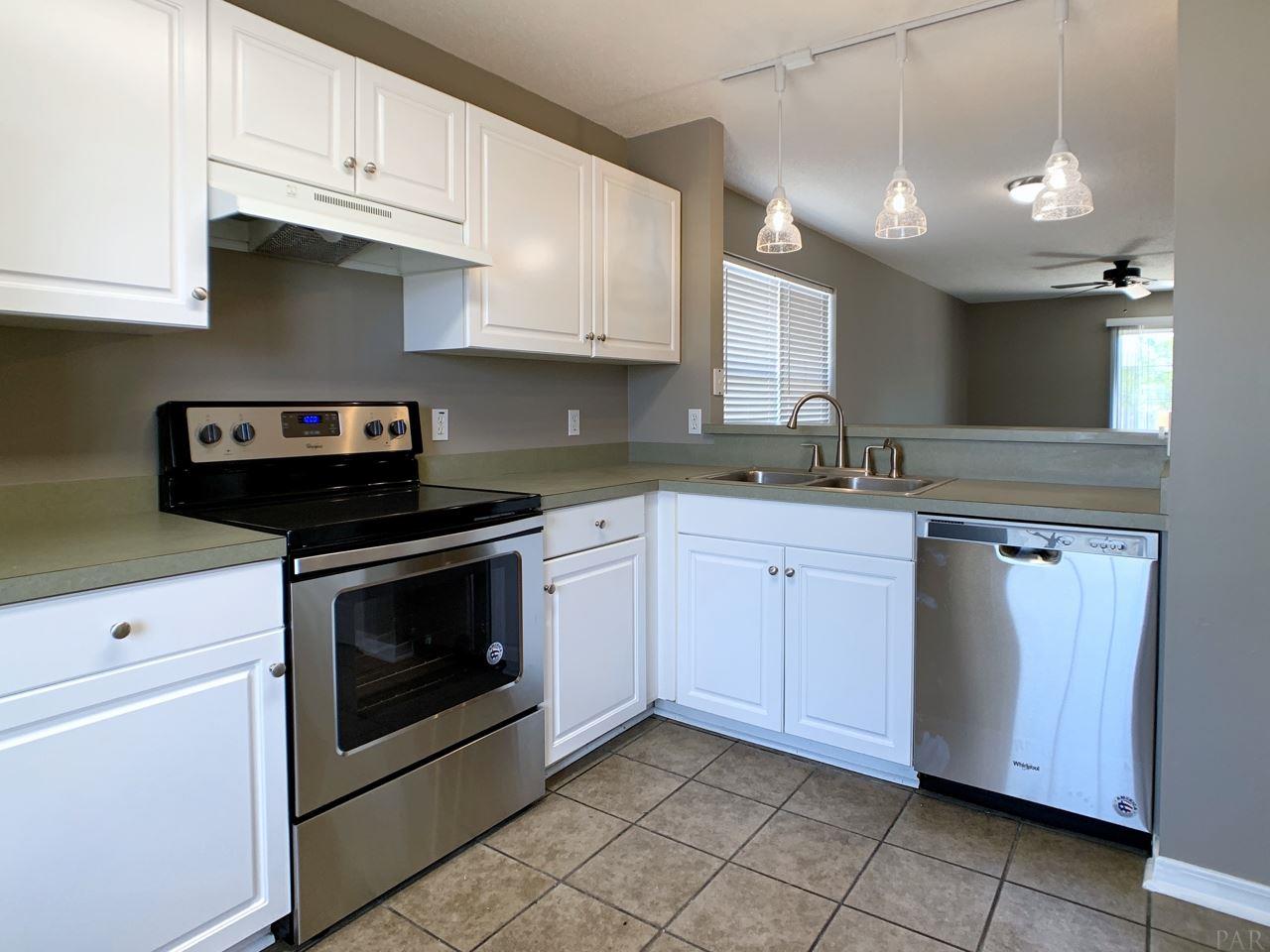 7650 Chablis Circle Navarre, FL 32566 - Photo 16 of 35
