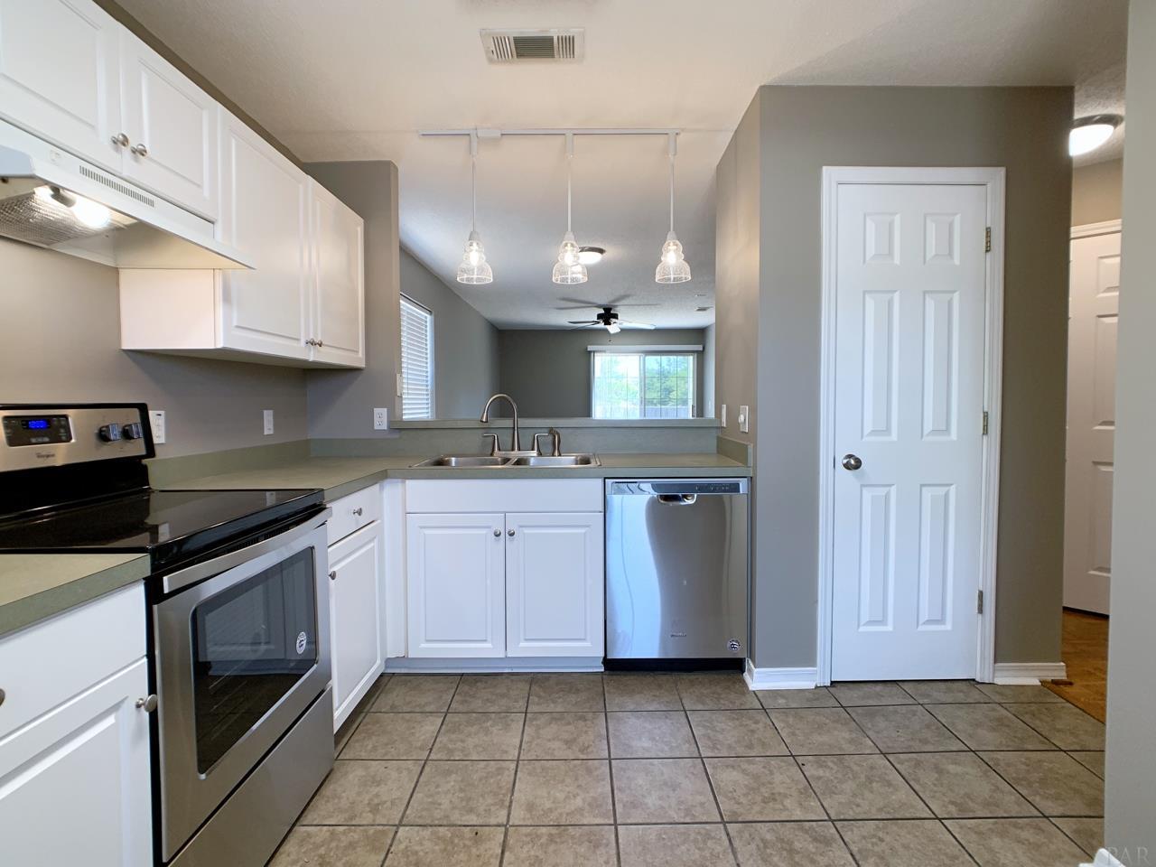 7650 Chablis Circle Navarre, FL 32566 - Photo 18 of 35