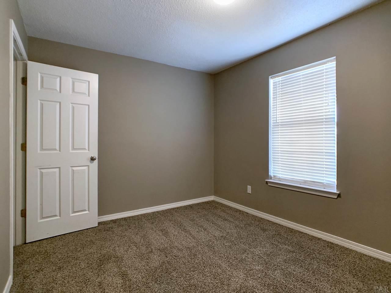 7650 Chablis Circle Navarre, FL 32566 - Photo 32 of 35