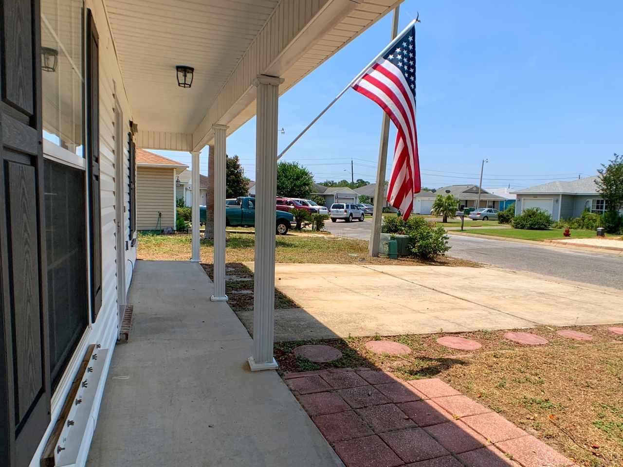 7650 Chablis Circle Navarre, FL 32566 - Photo 5 of 35