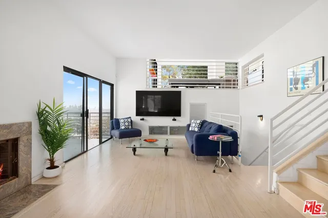 $10,500 | 8546 Hillside Avenue, Los Angeles, CA 90069