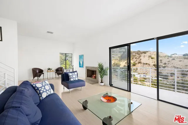 $10,500 | 8546 Hillside Avenue, Los Angeles, CA 90069