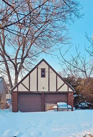 $6,800 | 29 Oak Avenue, Hempstead, NY 11550