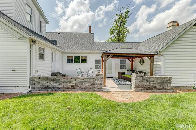 $424,500 | 339 East Mill Street, Millstadt, IL 62260