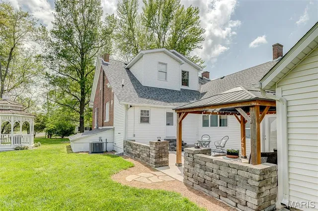 $424,500 | 339 East Mill Street, Millstadt, IL 62260