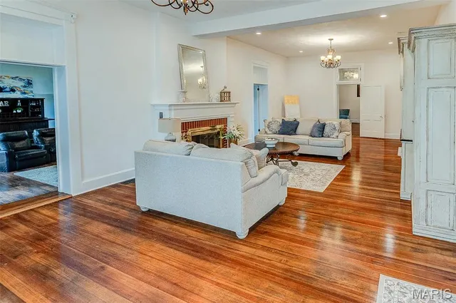 $424,500 | 339 East Mill Street, Millstadt, IL 62260