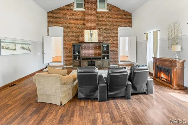 $424,500 | 339 East Mill Street, Millstadt, IL 62260