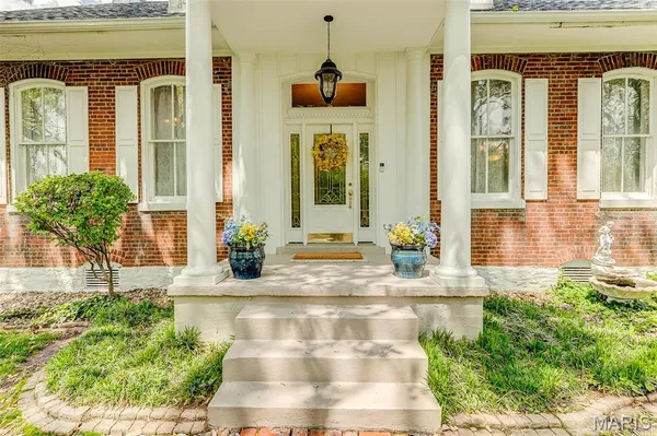 $424,500 | 339 East Mill Street, Millstadt, IL 62260