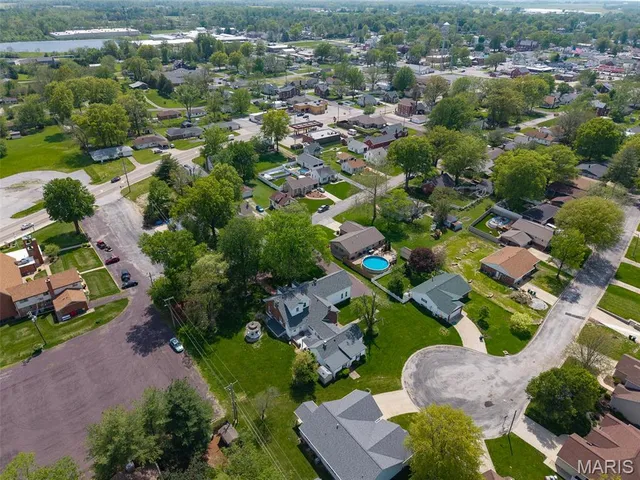 $424,500 | 339 East Mill Street, Millstadt, IL 62260