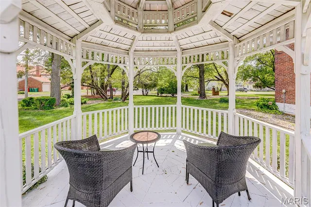 $424,500 | 339 East Mill Street, Millstadt, IL 62260