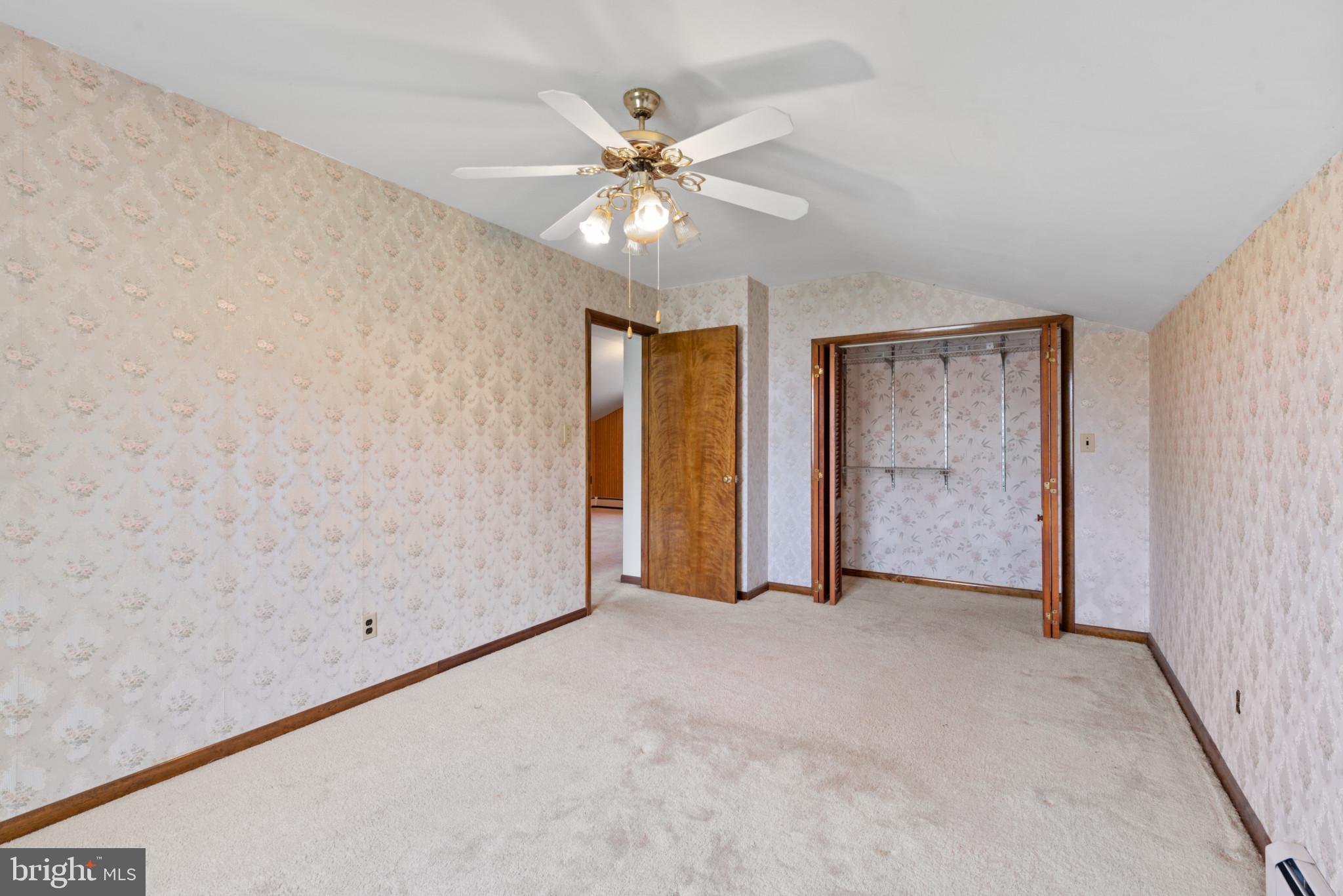 7622 Old Battle Grove Road Dundalk, MD 21222 - Photo 22 of 36 2nd floor bedroom 4