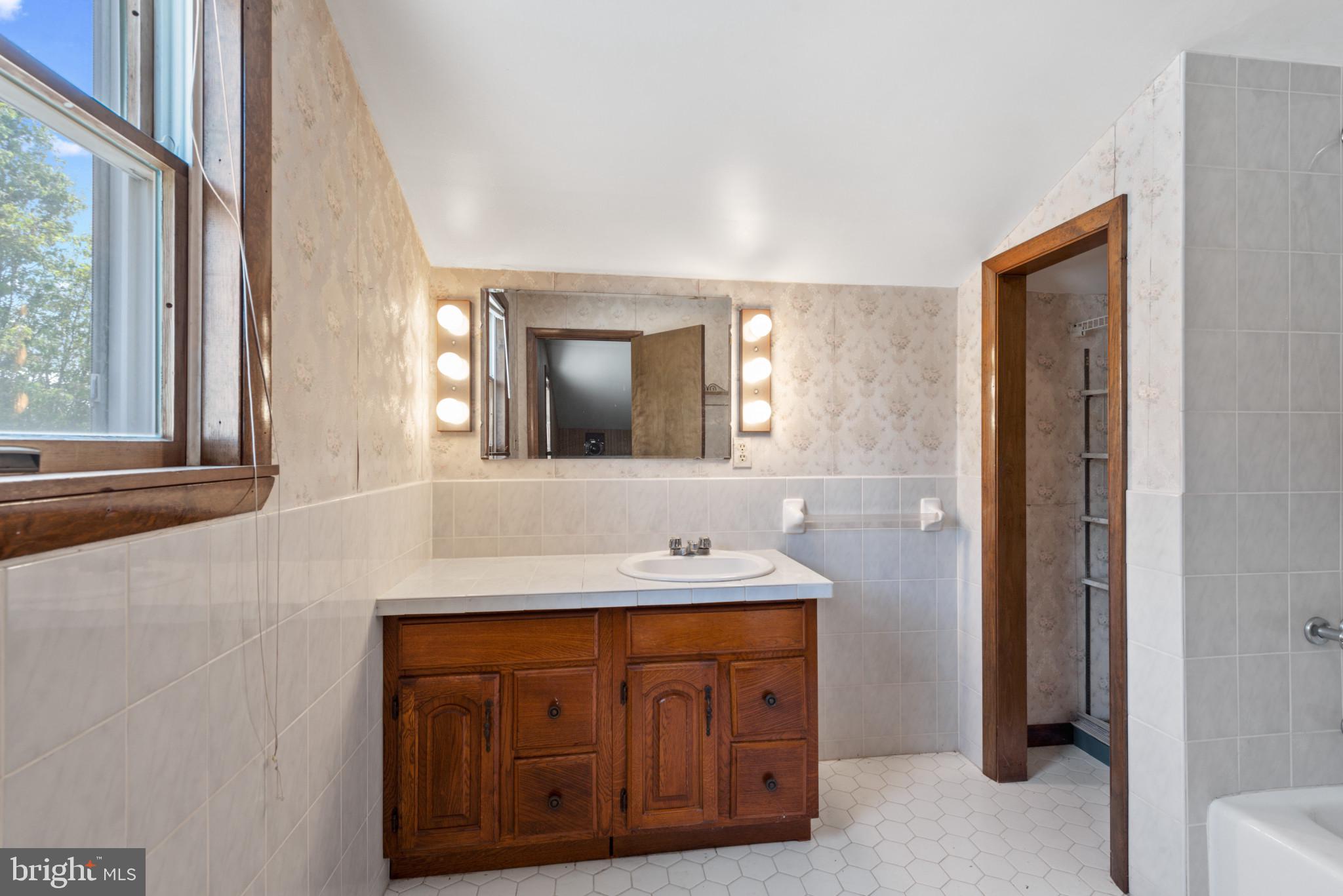 7622 Old Battle Grove Road Dundalk, MD 21222 - Photo 24 of 36 2nd floor bathroom