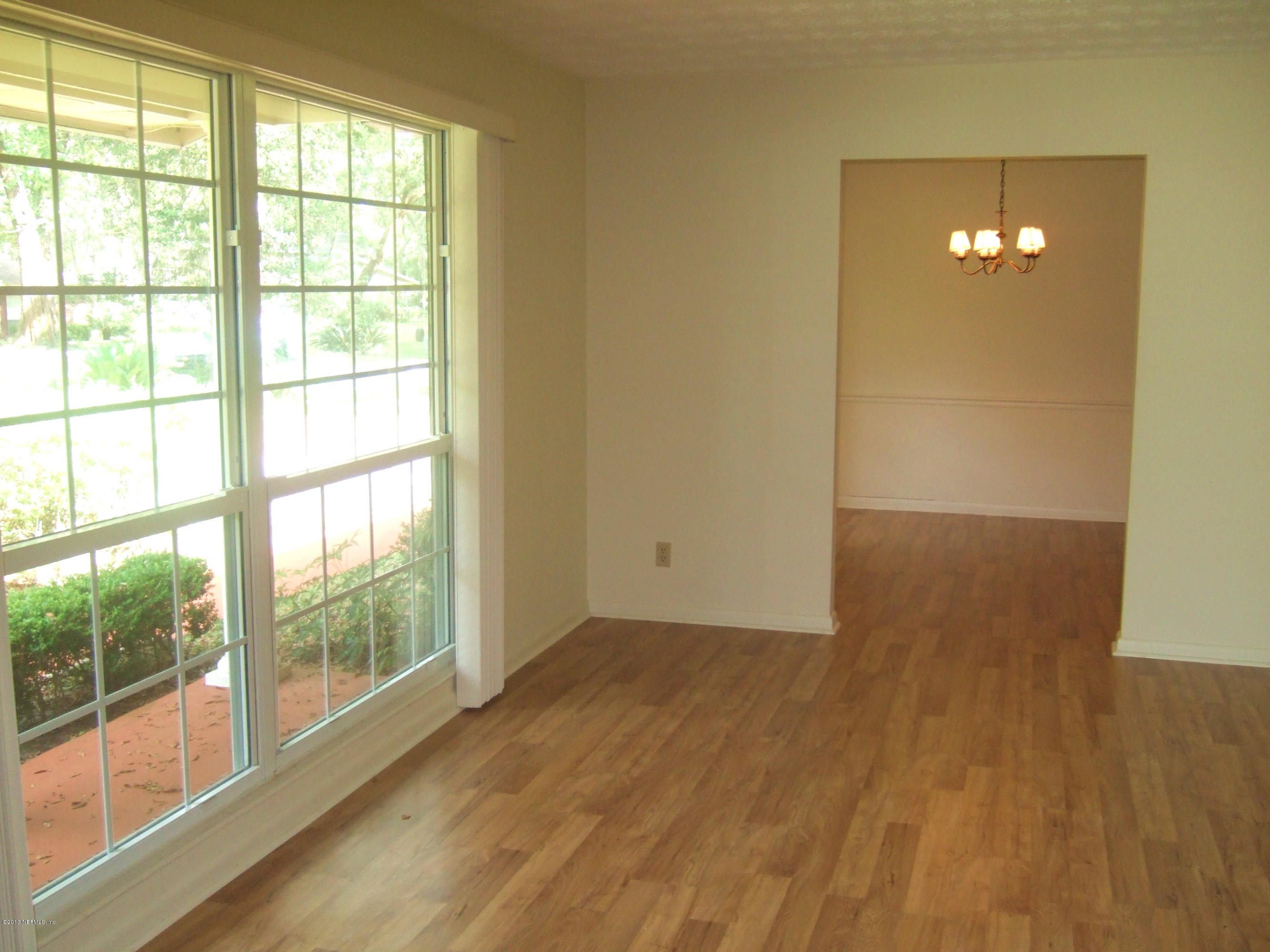 2832 Paces Ferry Road South Orange Park, FL 32073 - Photo 5 of 24 Living Room