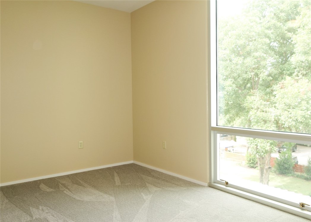 1600 Barton Springs Road, Unit 1407 Austin, TX 78704 - Photo 16 of 38 a view of a small space with a window