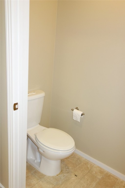 1600 Barton Springs Road, Unit 1407 Austin, TX 78704 - Photo 21 of 38 a white toilet sitting next to a shower