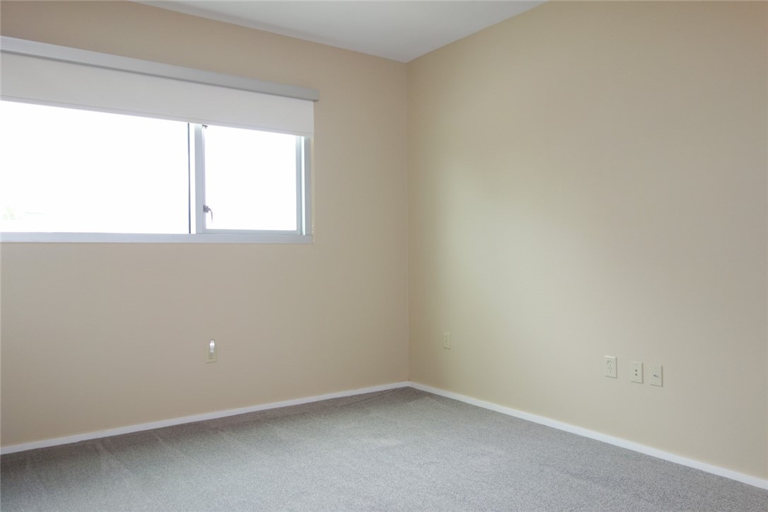 1600 Barton Springs Road, Unit 1407 Austin, TX 78704 - Photo 25 of 38 an empty room with a window